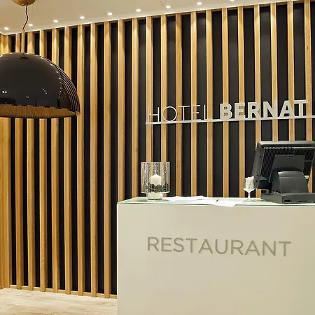 ホテル Bernat Ii 4*sup 4*