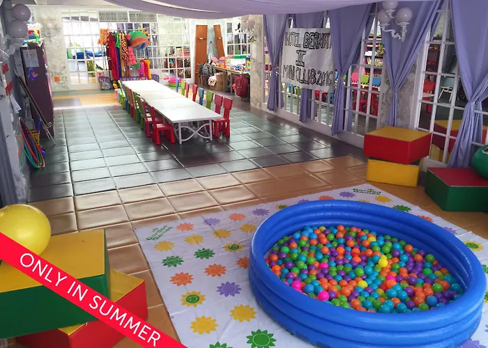 Bernat Ii 4*sup 호텔 4*